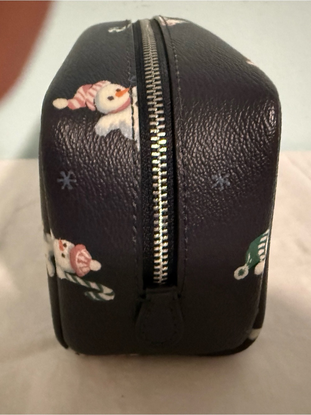 Coach Black Snowman Print Cosmetic Pouch! Absolutely adorable NWT ⛄️ - Picture 8 of 9